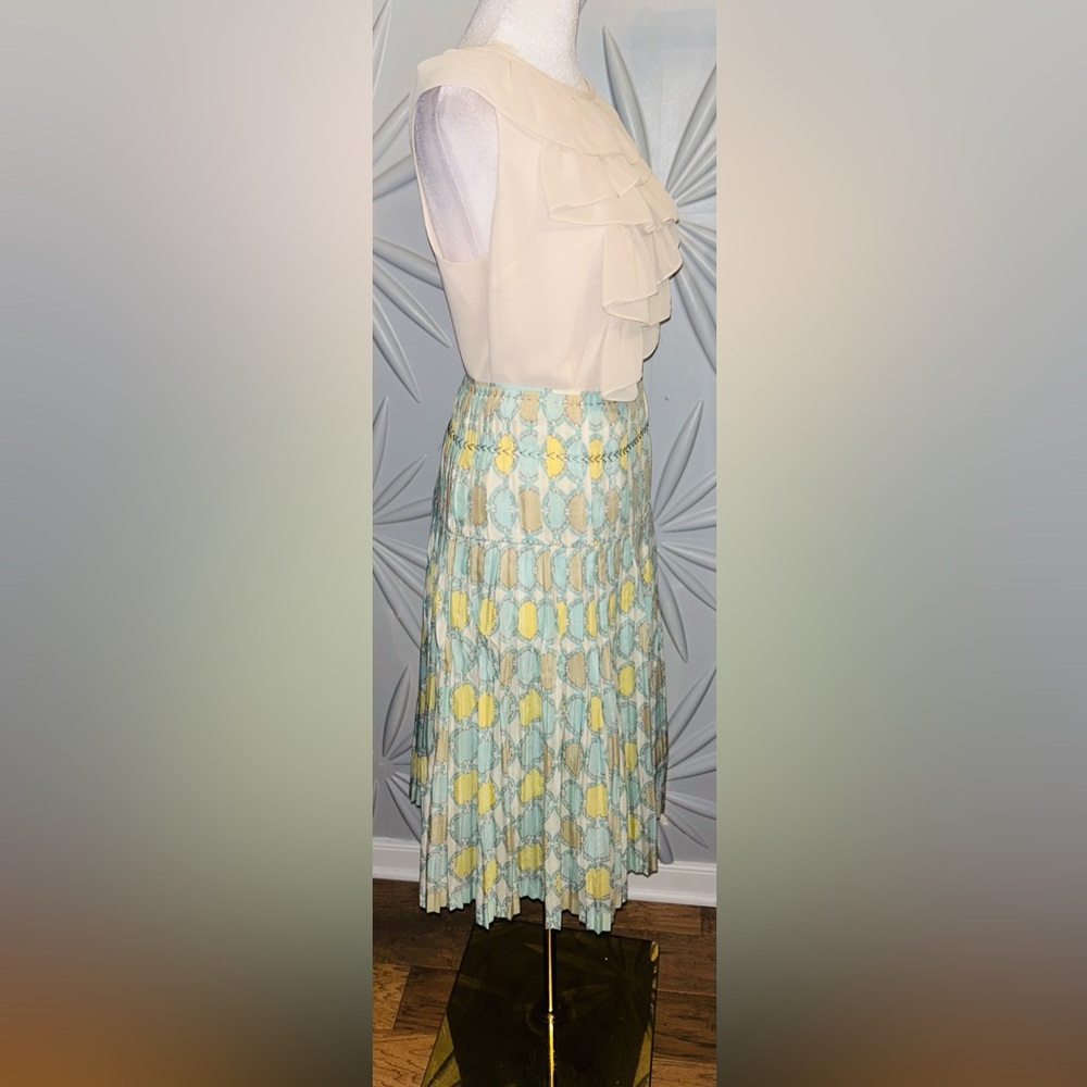 EUC David Meister SZ 4 gold/blue/yellow/white pleated skirt/waist 32” - Picture 4 of 8